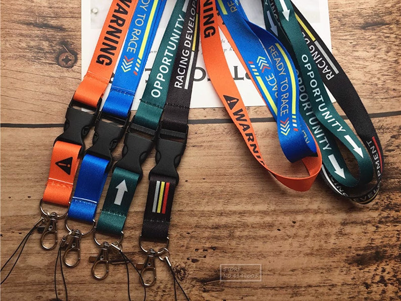 Why Should You Invest In Custom Printed Lanyards? - Forcreators.com